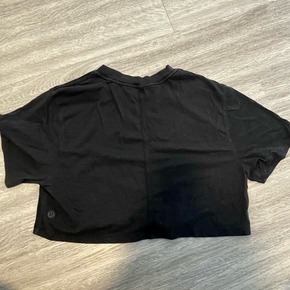lululemon top - Picture 3 of 3